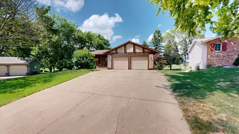 Exterior - 2100 4th Ave SE, Willmar, MN 56201 photo 5 of 10