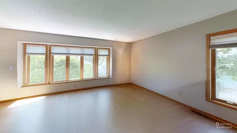 Living - 2100 4th Ave SE, Willmar, MN 56201 photo 8 of 10