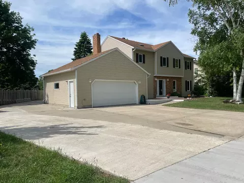 1757 23rd St S, Fargo, ND 58103
