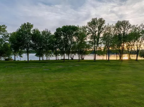 1365 Bracketts Point Rd, Wayzata, MN 55391 photo 8