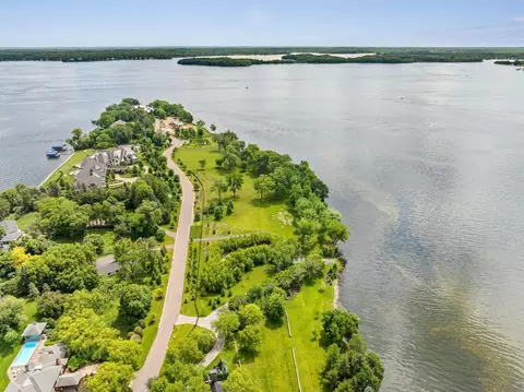 1365 Bracketts Point Rd, Wayzata, MN 55391 photo 14
