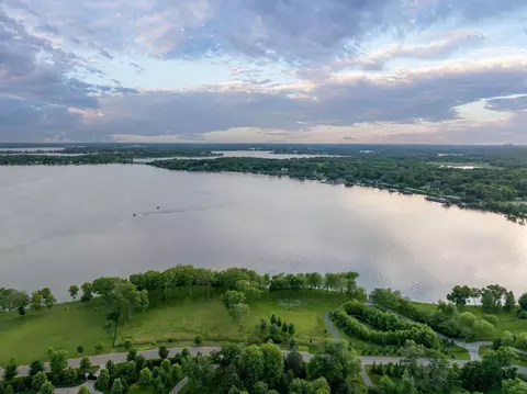 1365 Bracketts Point Rd, Wayzata, MN 55391 photo 7
