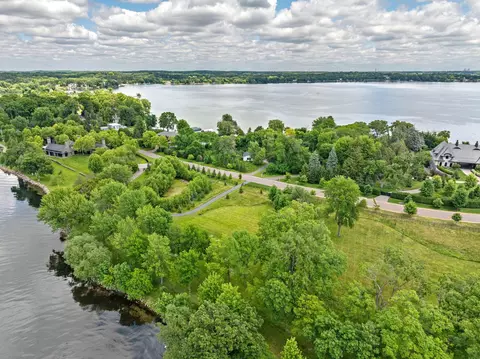 1365 Bracketts Point Rd, Wayzata, MN 55391 photo 19