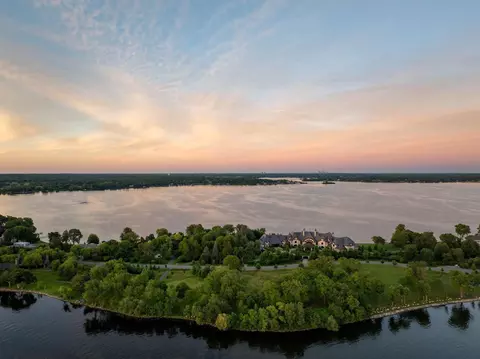 1365 Bracketts Point Rd, Wayzata, MN 55391 photo 13