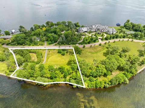 1365 Bracketts Point Rd, Wayzata, MN 55391 photo 2