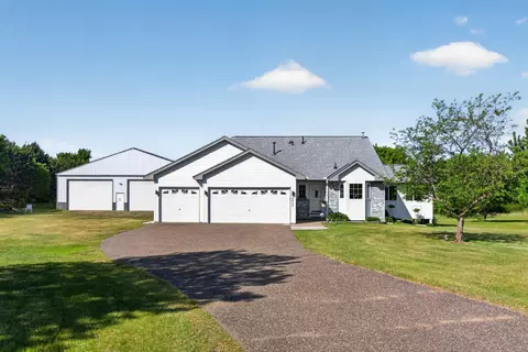 28064 Crane St, Isanti, MN 55040