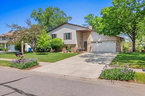 7816 W 103rd St, Bloomington, MN 55438