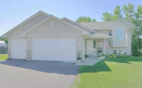 425 66th St SW, Waverly, MN 55390