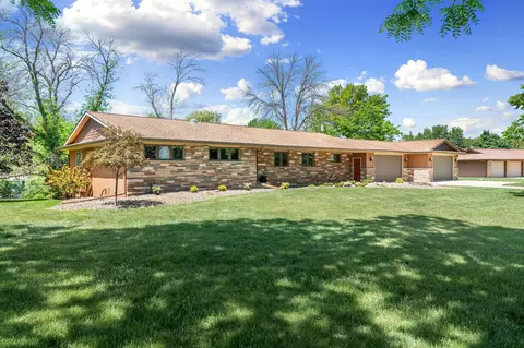 706 23rd St SW, Austin, MN 55912