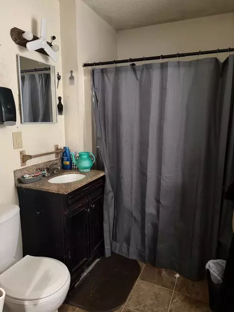Bath - 320 8th Ave S, Saint Cloud, MN 56301 photo 1 of 2
