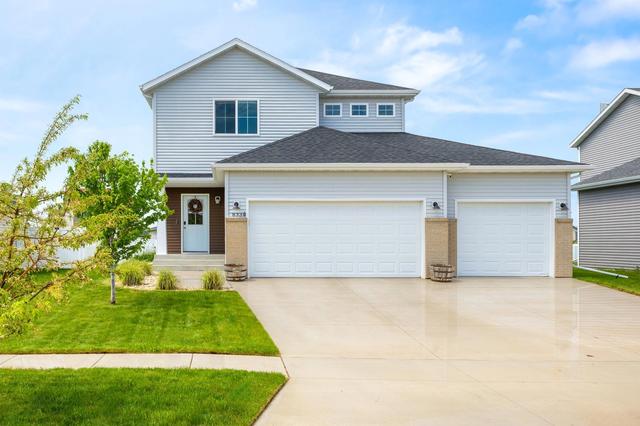833 Albert Dr W, West Fargo, ND 58078