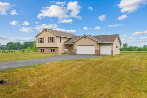 29648 142nd St, Princeton, MN 55371