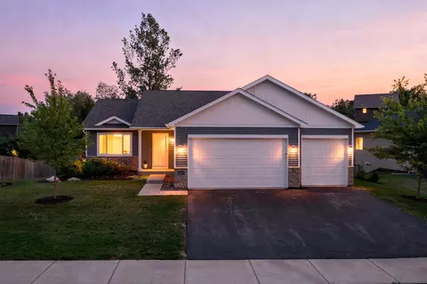 930 Breckenridge Ln, Montrose, MN 55363