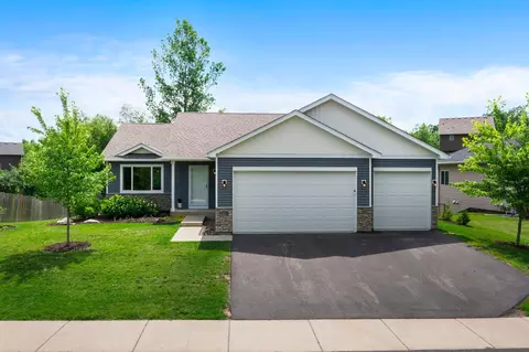 930 Breckenridge Ln, Montrose, MN 55363