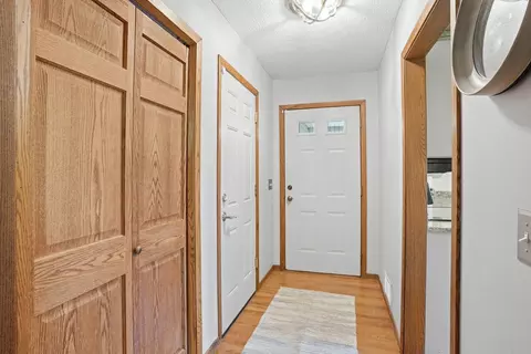 Entry Way - 876 Curry Trl, Eagan, MN 55123 photo 2 of 5