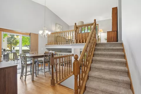 Entry Way - 876 Curry Trl, Eagan, MN 55123 photo 3 of 5