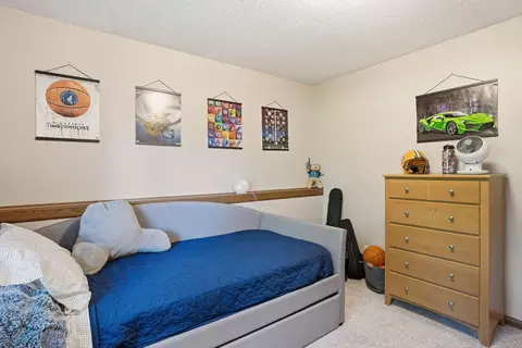 Bedroom - 876 Curry Trl, Eagan, MN 55123 photo 4 of 7