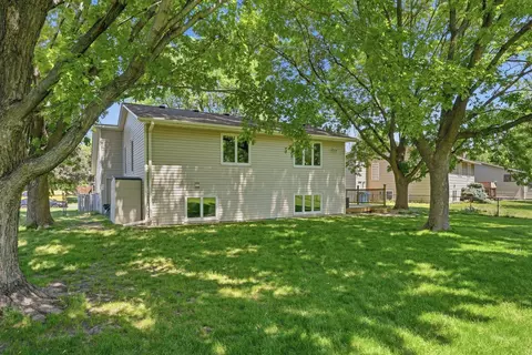 Exterior - 876 Curry Trl, Eagan, MN 55123 photo 11 of 13