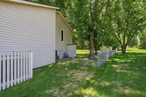 Exterior - 876 Curry Trl, Eagan, MN 55123 photo 4 of 13