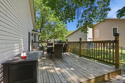 Exterior - 876 Curry Trl, Eagan, MN 55123 photo 6 of 13