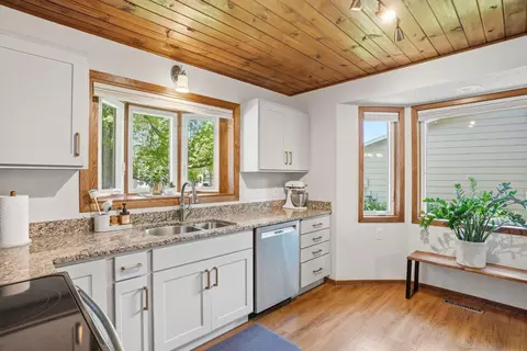 Kitchen - 876 Curry Trl, Eagan, MN 55123 photo 1 of 4