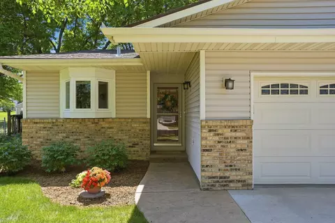 Exterior - 876 Curry Trl, Eagan, MN 55123 photo 2 of 13