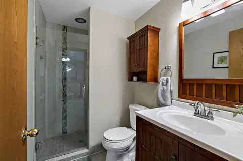 Bath - 1896 Adele St, Maplewood, MN 55109 photo 4 of 4