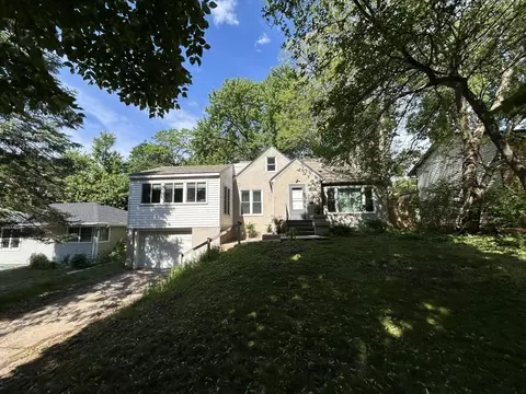 1233 Maywood St, Saint Paul, MN 55117