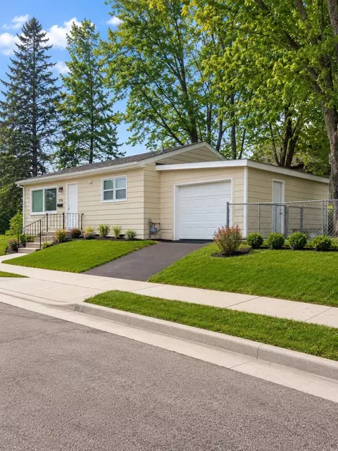 575 Nebraska Ave E, Saint Paul, MN 55130