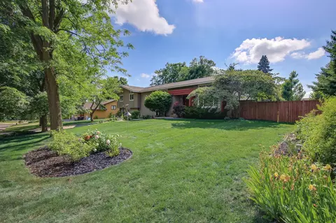 1400 Lia Dr, Northfield, MN 55057