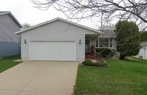 4335 Valley Dr NW, Rochester, MN 55901