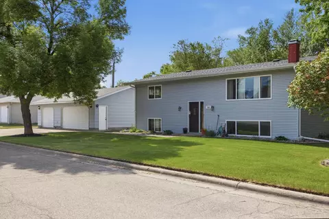Exterior - 304 6th Ave SE, Barnesville, MN 56514 photo 3 of 9