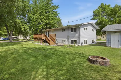 Exterior - 304 6th Ave SE, Barnesville, MN 56514 photo 5 of 9