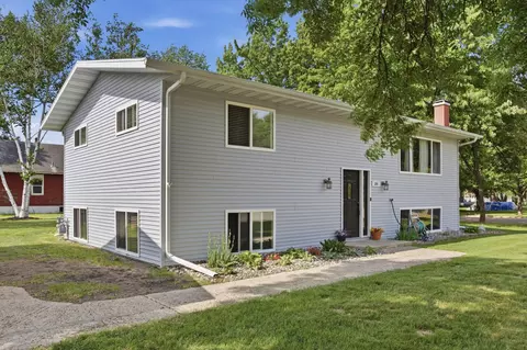 Exterior - 304 6th Ave SE, Barnesville, MN 56514 photo 2 of 9