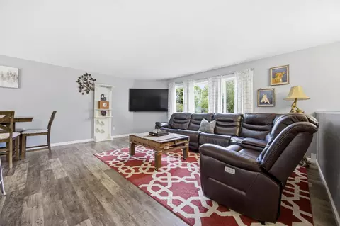 Living - 304 6th Ave SE, Barnesville, MN 56514 photo 1 of 3