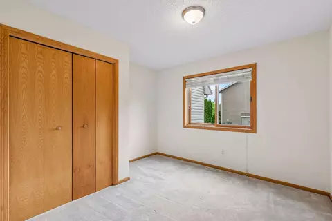 Bedroom - 1405 Landsdown Rd, Buffalo, MN 55313 photo 1 of 7