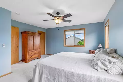 Bedroom - 1405 Landsdown Rd, Buffalo, MN 55313 photo 2 of 7