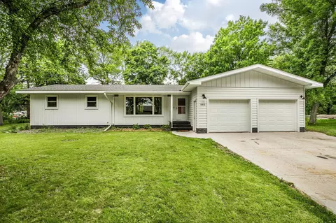 940 Hamlet Dr N, Avon, MN 56310