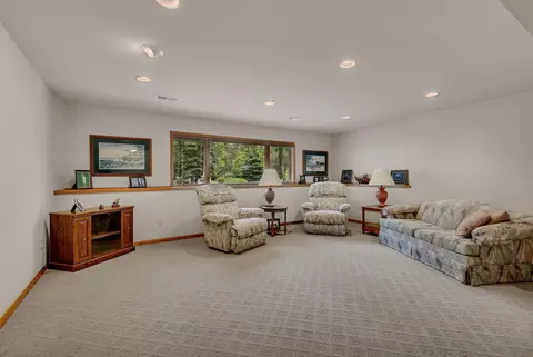 Living - 2012 Temminck Rd, Saint Cloud, MN 56301 photo 6 of 8
