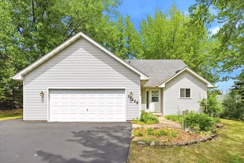 31225 Peninsula Ave, Lindstrom, MN 55045