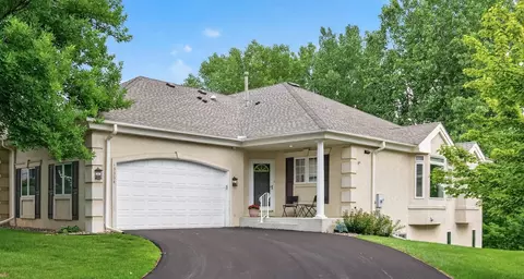 13364 Hummingbird Dr, Apple Valley, MN 55124