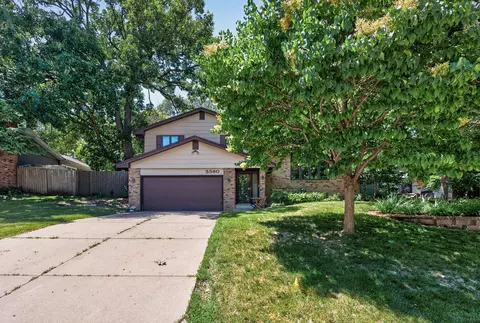 5590 Matterhorn Dr NE, Fridley, MN 55432