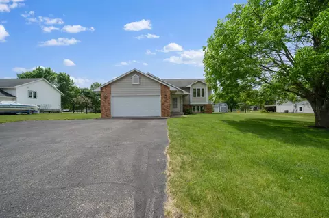 1100 Lochmist Ln NW, Alexandria, MN 56308