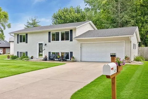 14015 39th Ave N, Plymouth, MN 55447