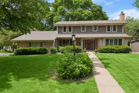6016 Olinger Cir, Edina, MN 55436