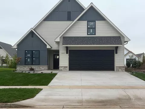 2237 Sharon Ln, Hudson, WI 54016