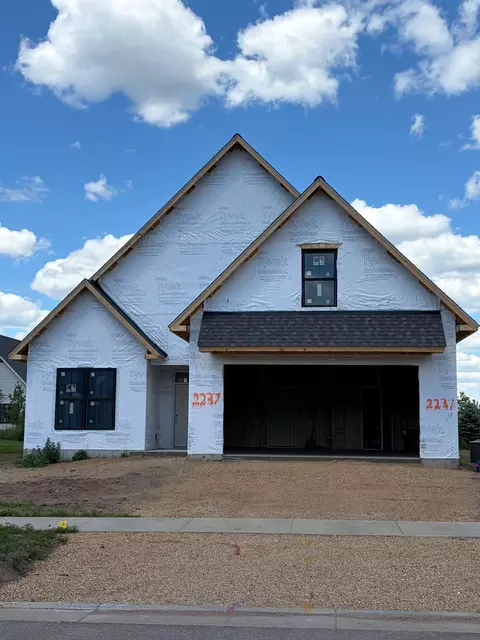 2237 Sharon Ln, Hudson, WI 54016