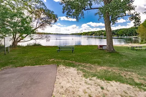 3431 Kent St #708, Shoreview, MN 55126