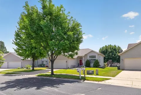 4820 Savannah Dr NW, Rochester, MN 55901