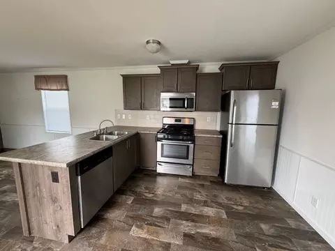 Kitchen - 8 Holt Dr, Duluth, MN 55808 photo 1 of 2